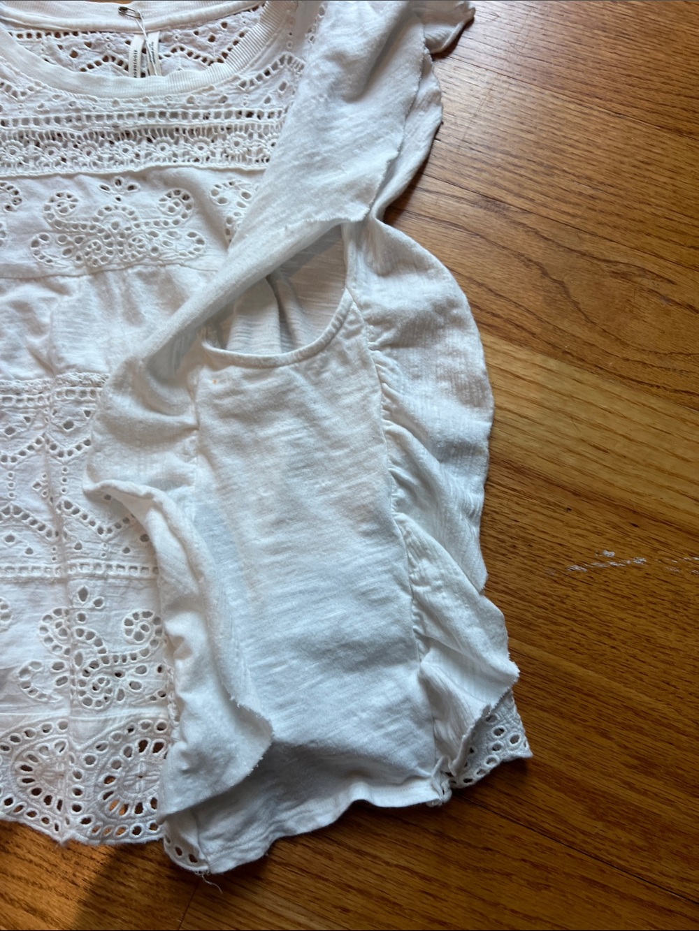 Anthropologie Small White Eyelet Flutter Sleeve crochet swing Women's Top small - Picture 6 of 8